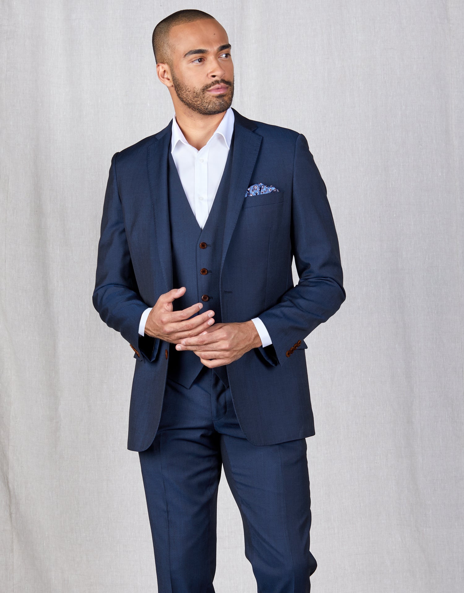 Don is 190cm (6'2") wearing size 100 Tall blazer & 88 trouser