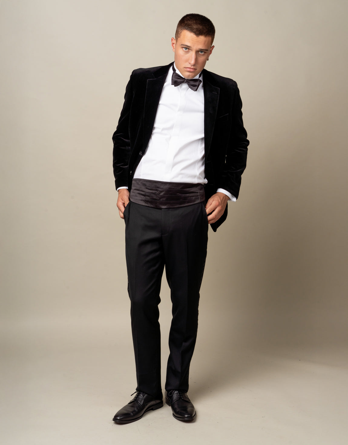Ollie is 186cm wearing size 88