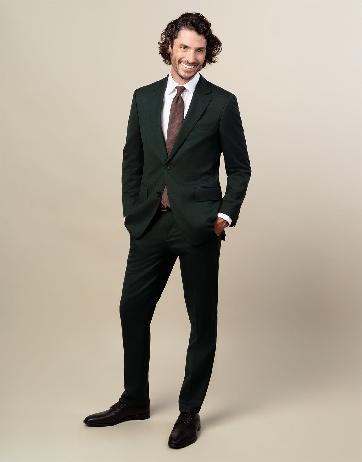 Tom is 185cm wearing size 96 Regular jacket & 84 trouser