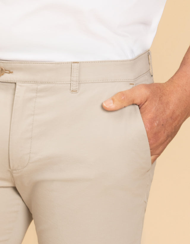 Sumner Bone Shorts
