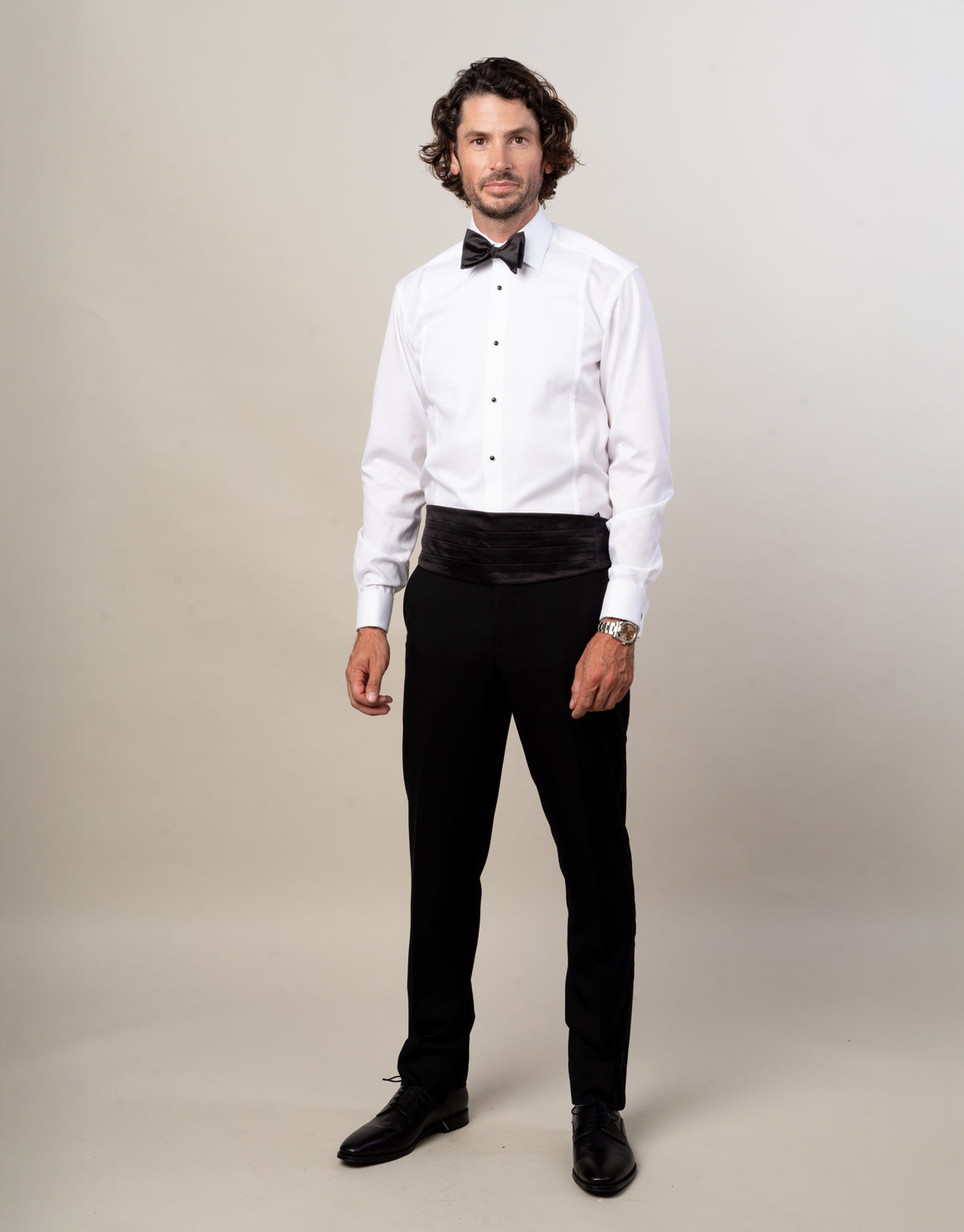 Tom is 185cm wearing size 84