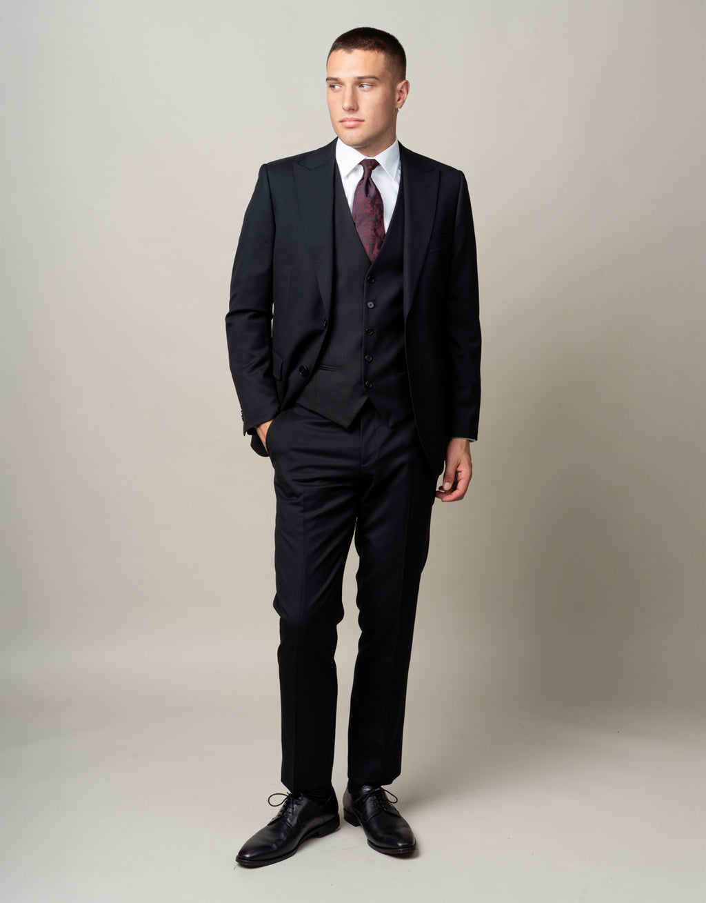 Lyon Jet Black Peak Suit