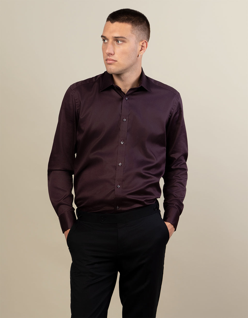 Ollie is 186cm wearing size M Regular