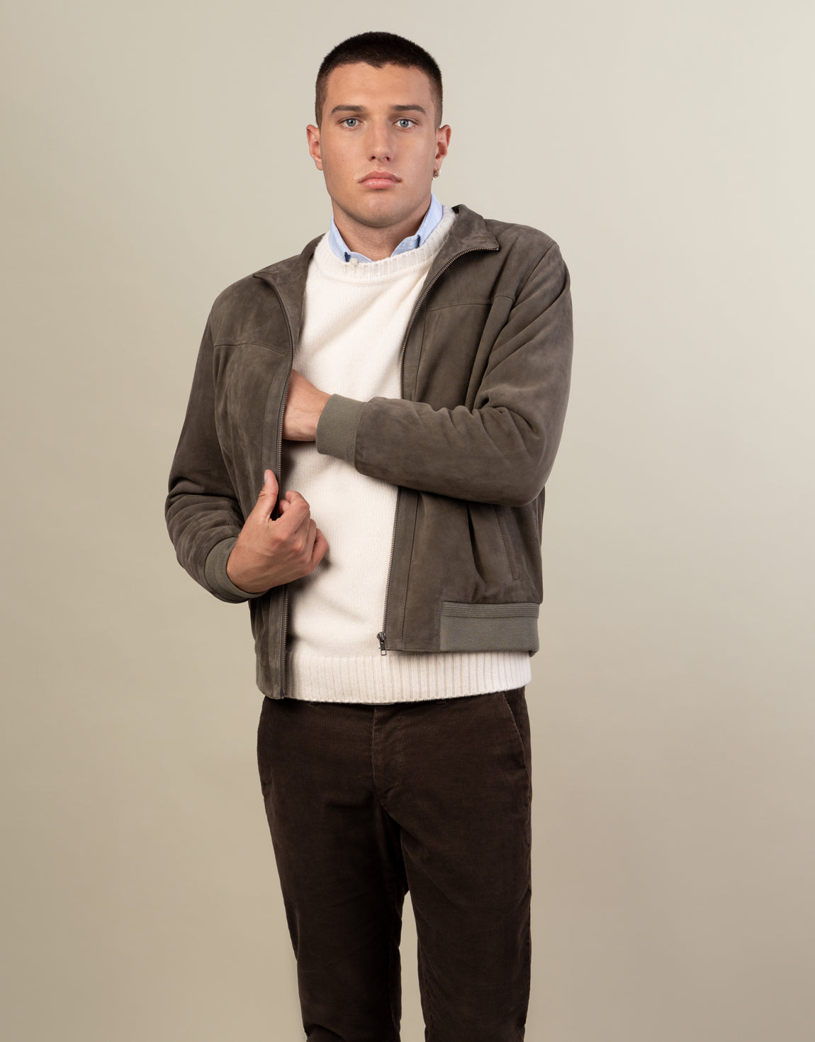 Ollie is 186cm wearing size M