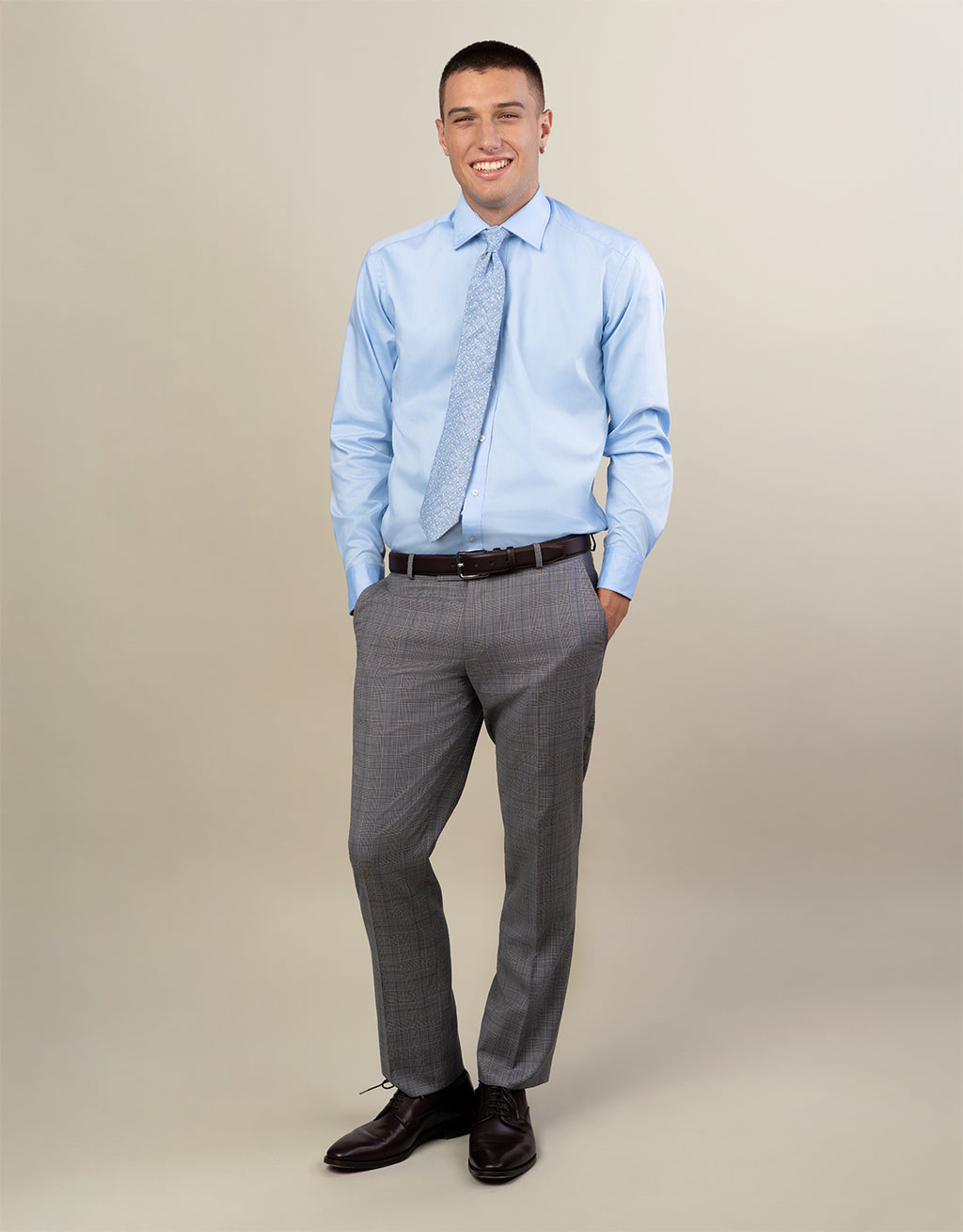 Ollie is 186cm wearing size 88