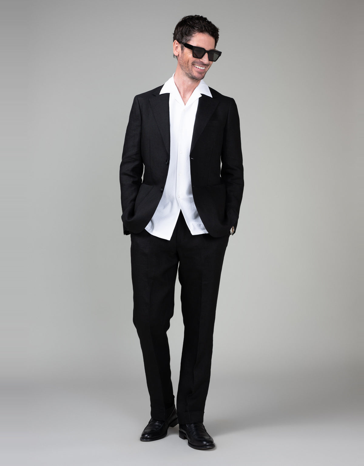 Hahei White Seersucker Short Sleeve Shirt - styled with Malta black linen suit