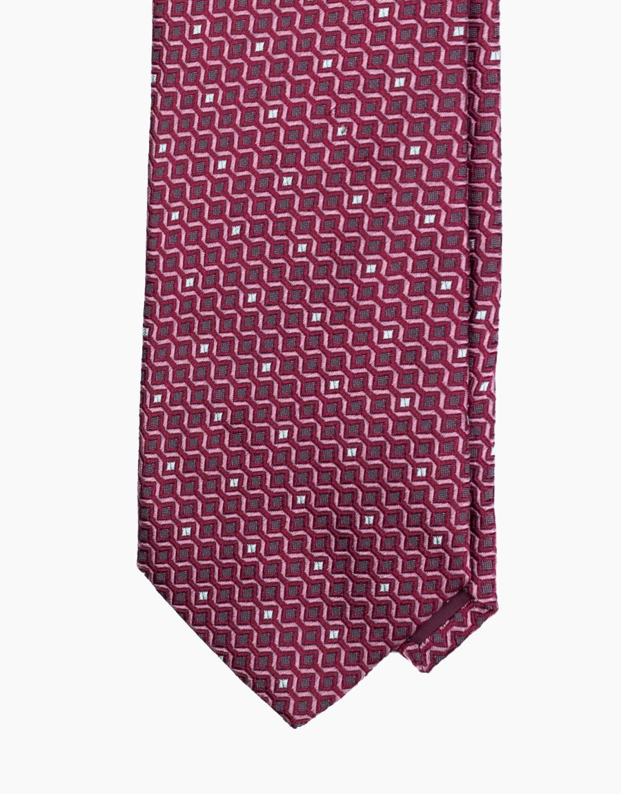 Burgundy Diamond Jacquard Italian Silk Tie - tie point