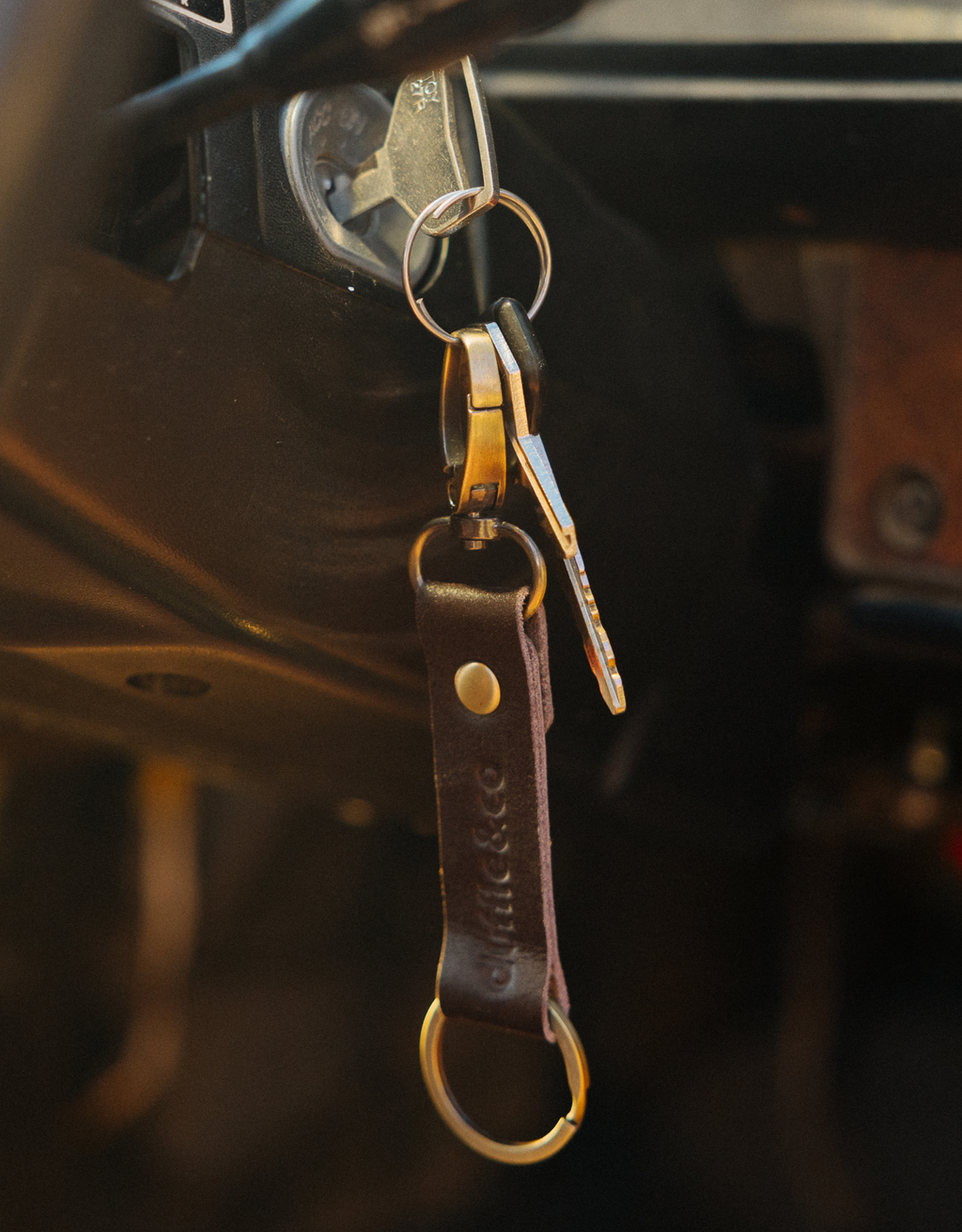 Duffle & Co Chocolate Leather Keyring
