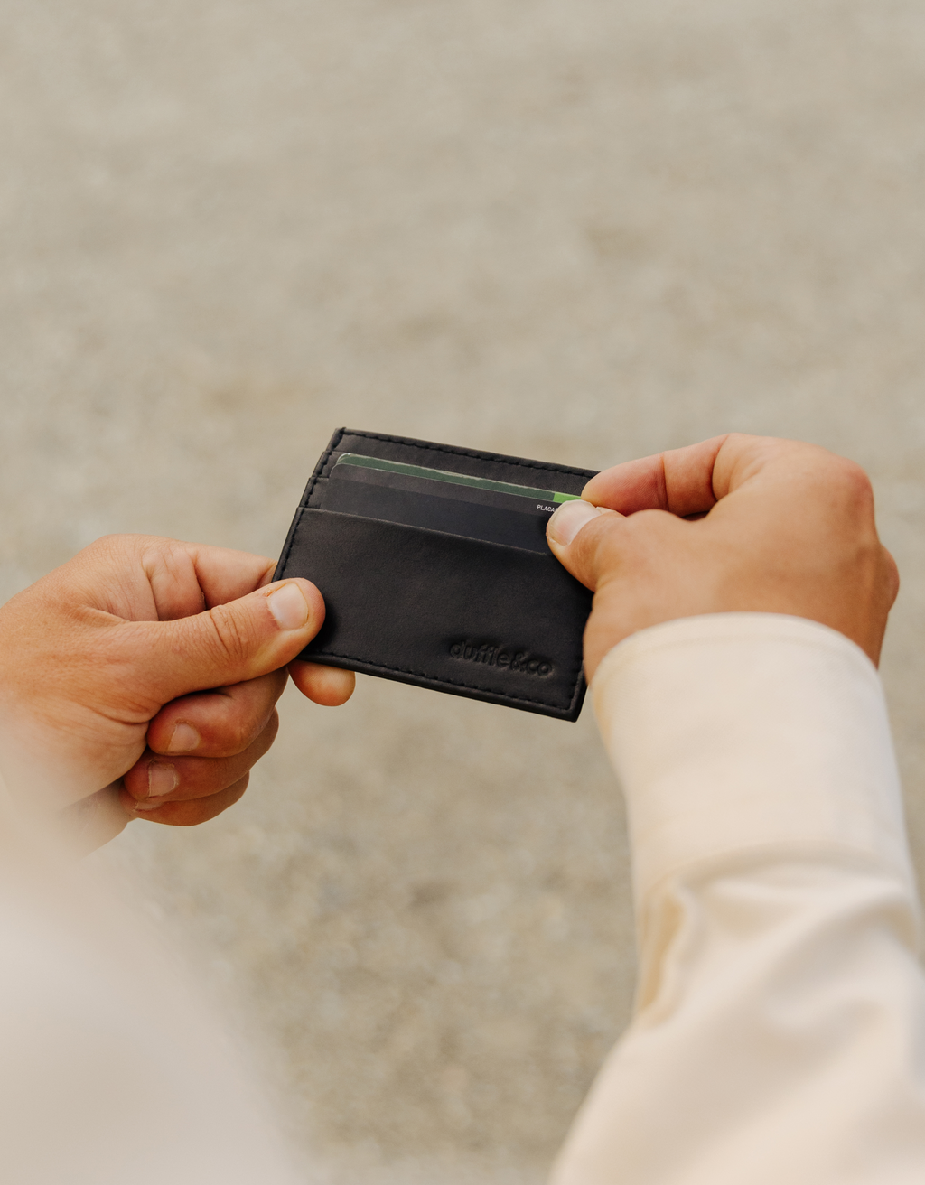 Duffle & Co Barnett Black Cardholder