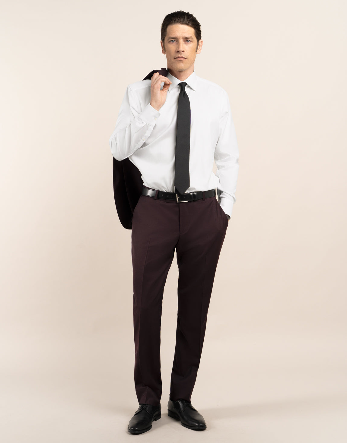 Vinnie is 185cm wearing size 84