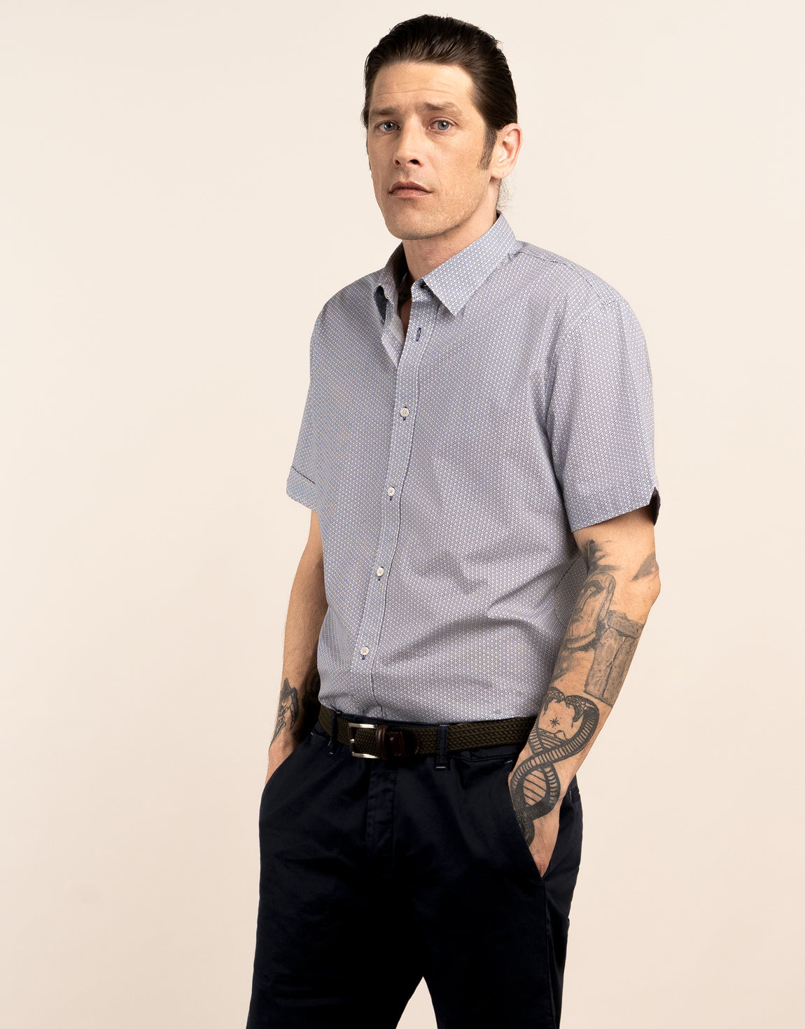 Vinnie is 185cm wearing size M