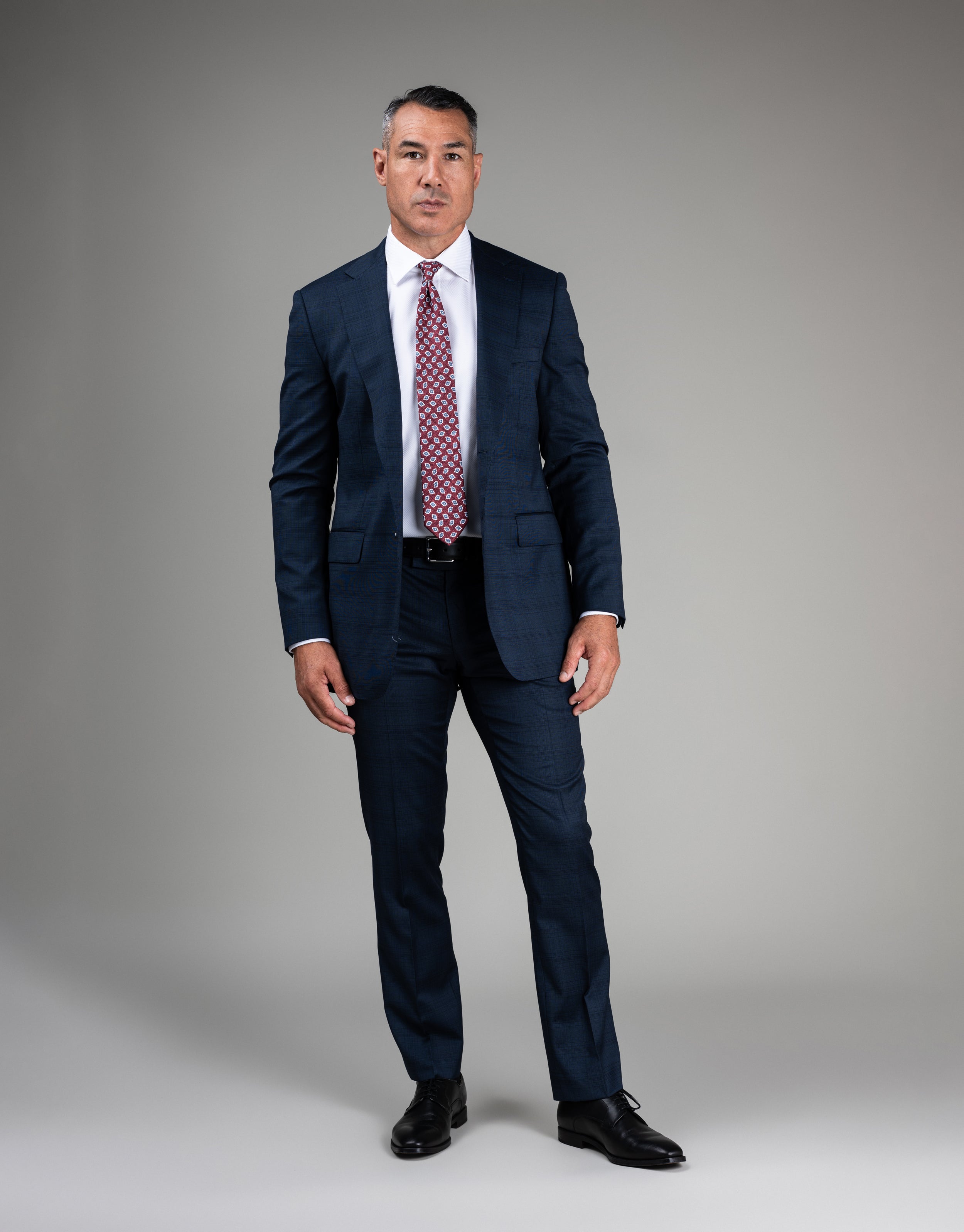 Scott is 191cm wearing size 112 Tall jacket & 92 trouser