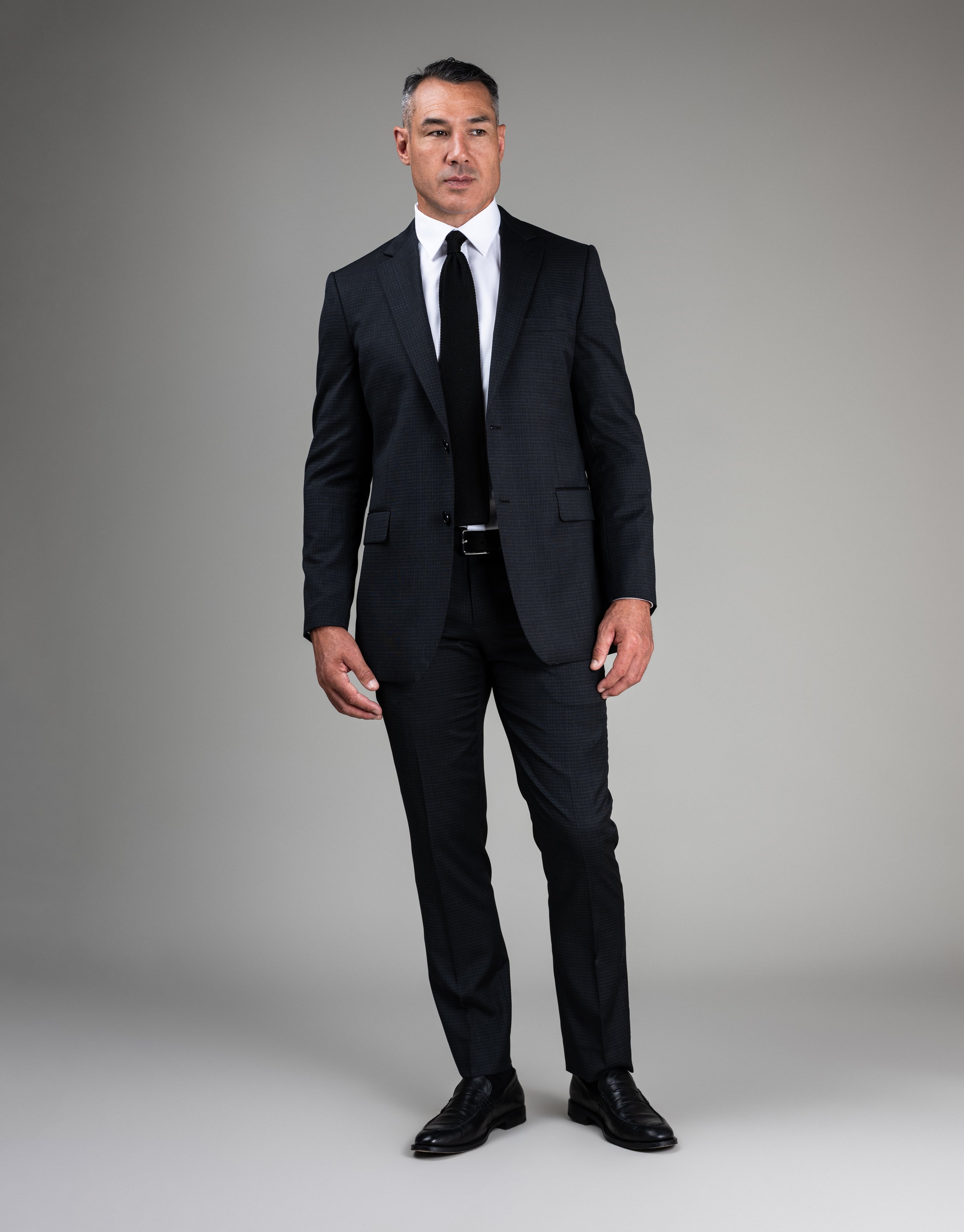 Scott is 191cm wearing size 112 Tall jacket & 92 trouser
