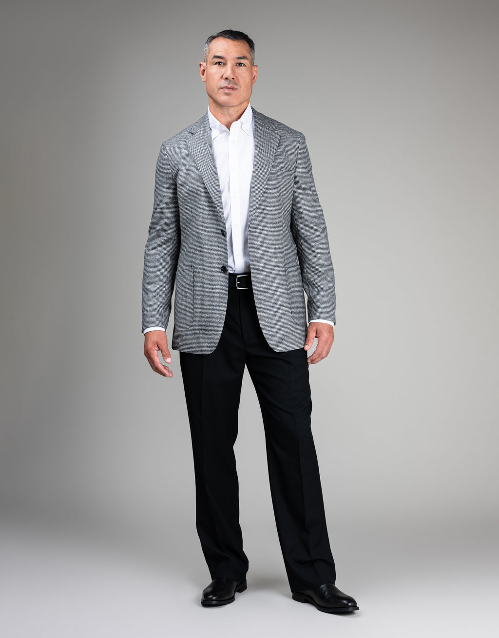 Scott is 191cm wearing size 92