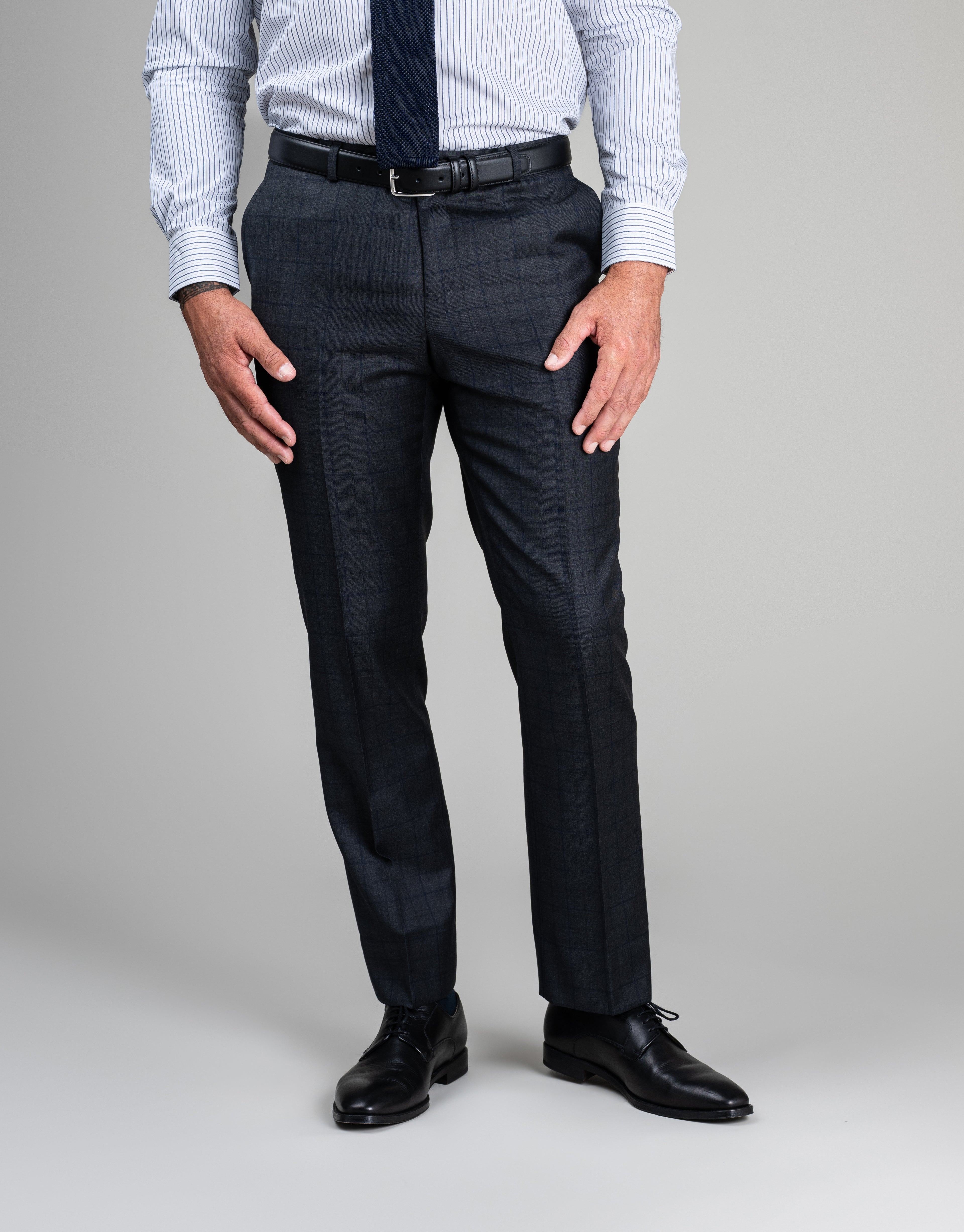 Scott is 191cm wearing size 92