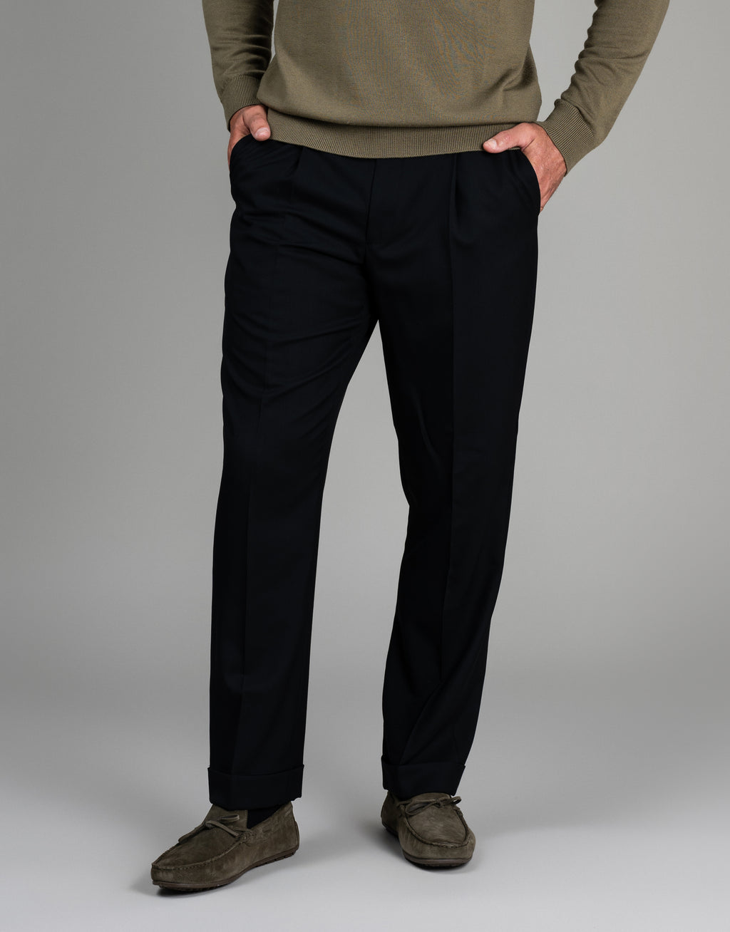 Scott is 191cm wearing size 92
