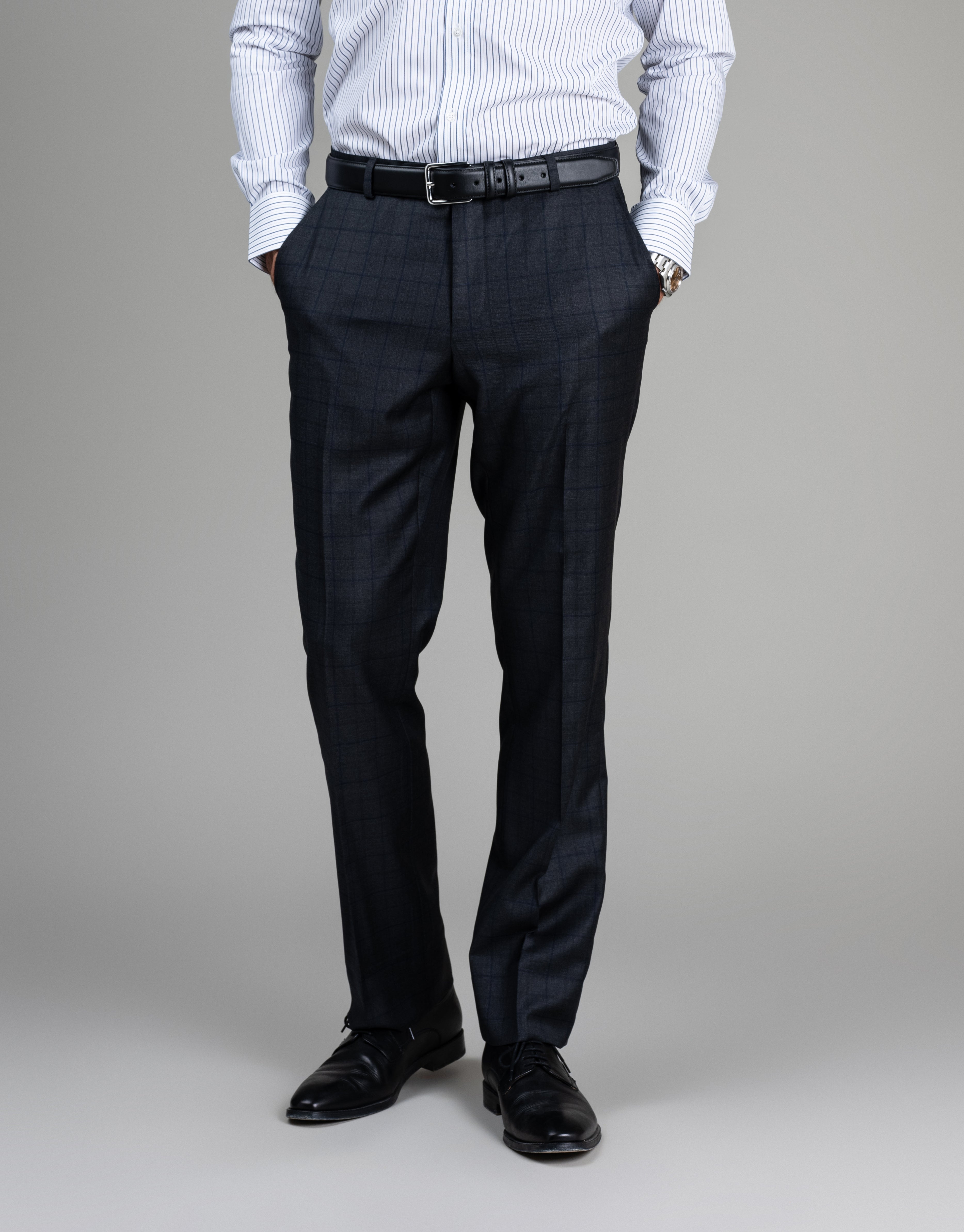 Tom is 185cm wearing size 84