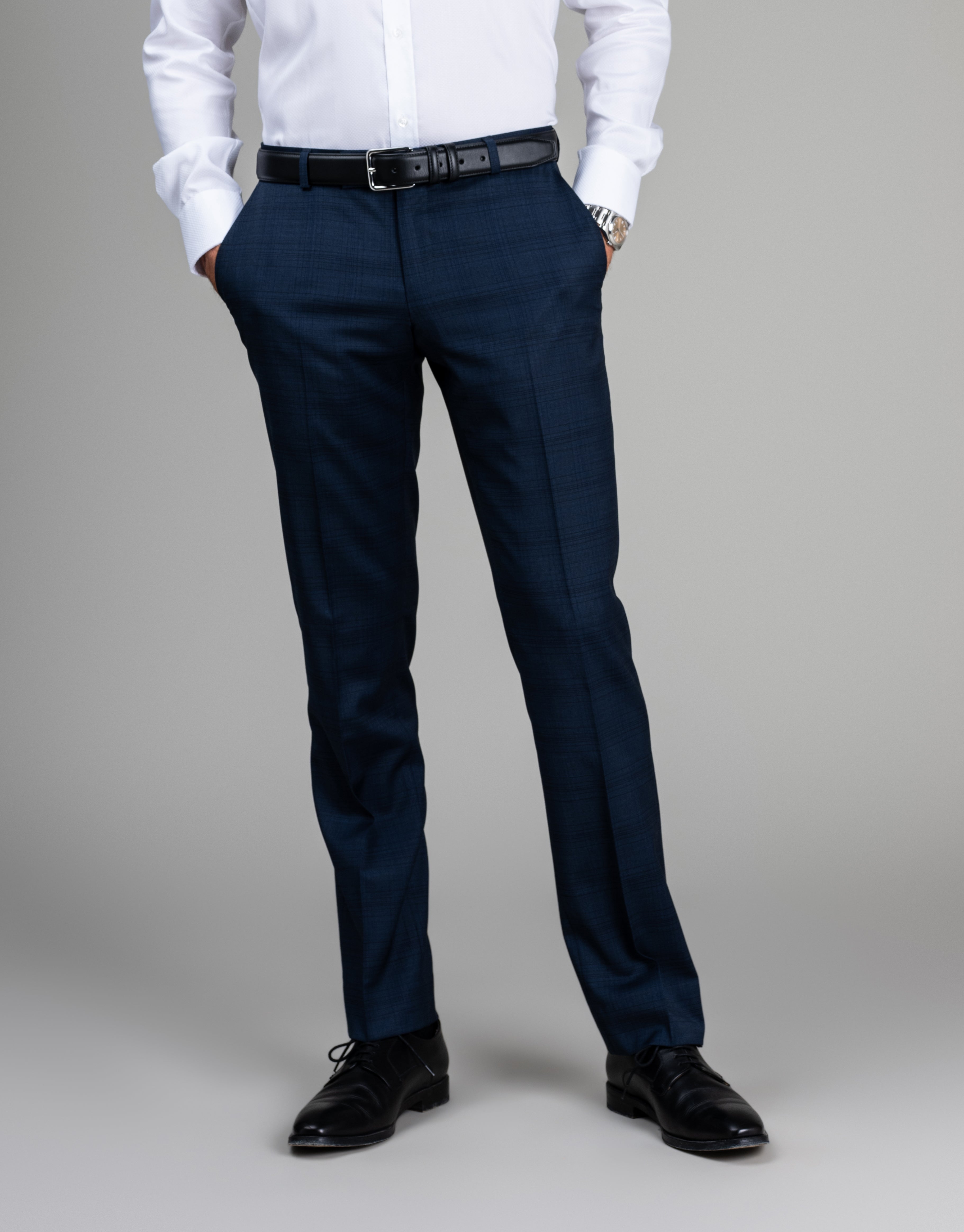 Tom is 185cm wearing size 84